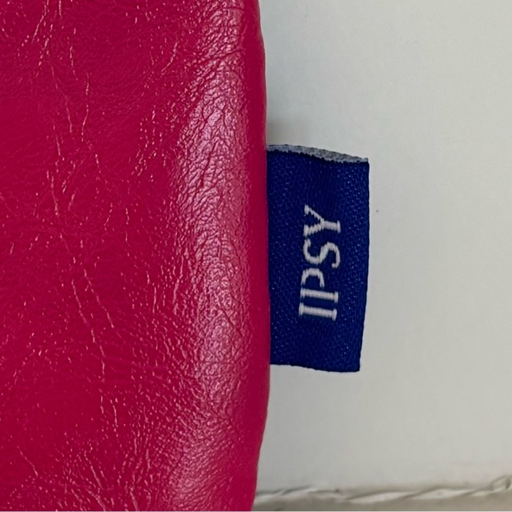 IPSY Stuffed Cosmetic Bag Over $60 Value IPSY + Marc Jacobs + Burt’s Bees - Picture 8 of 11